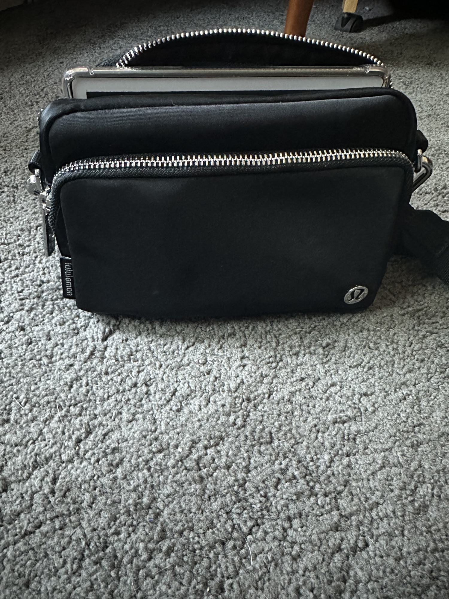 Lululemon's Everywhere Crossbody Bag Is Your New Favorite Bag